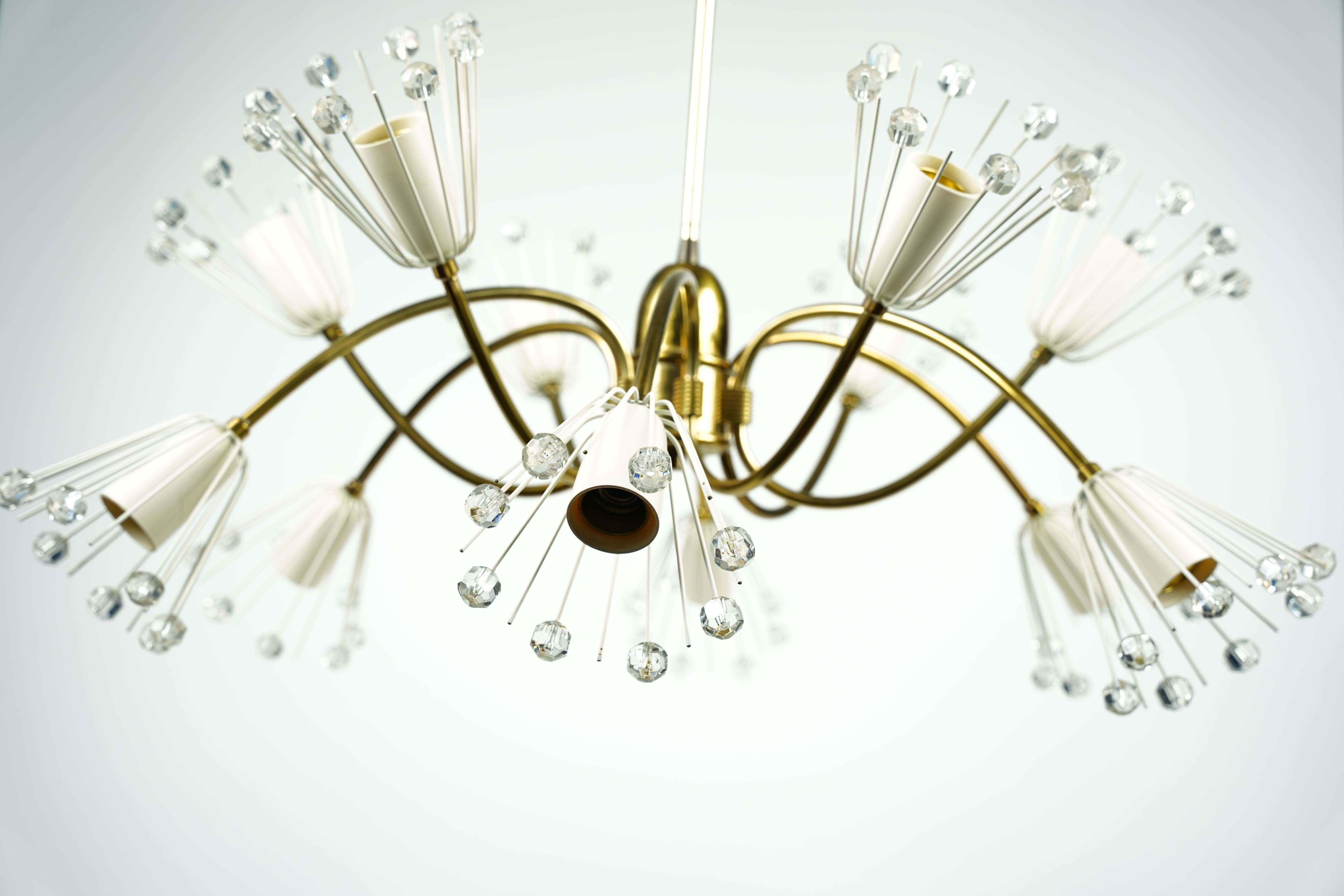 Con perline Emil Stejnar per Rupert Nikoll Lampadario a 12 bracci in ottone, Austria, 1950 in vendita