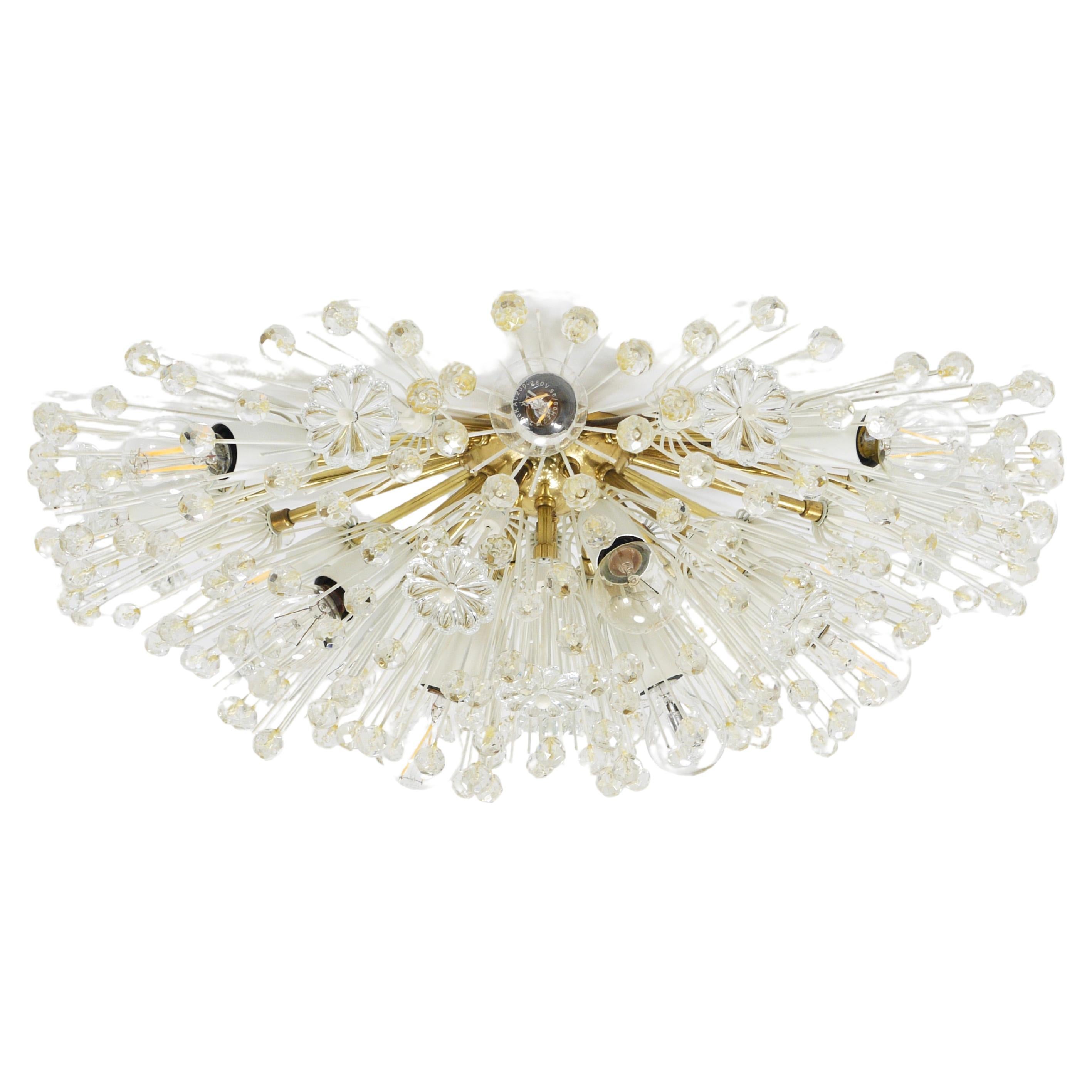 Una bellissima lampada da incasso a soffietto leggermente ovale (21x22