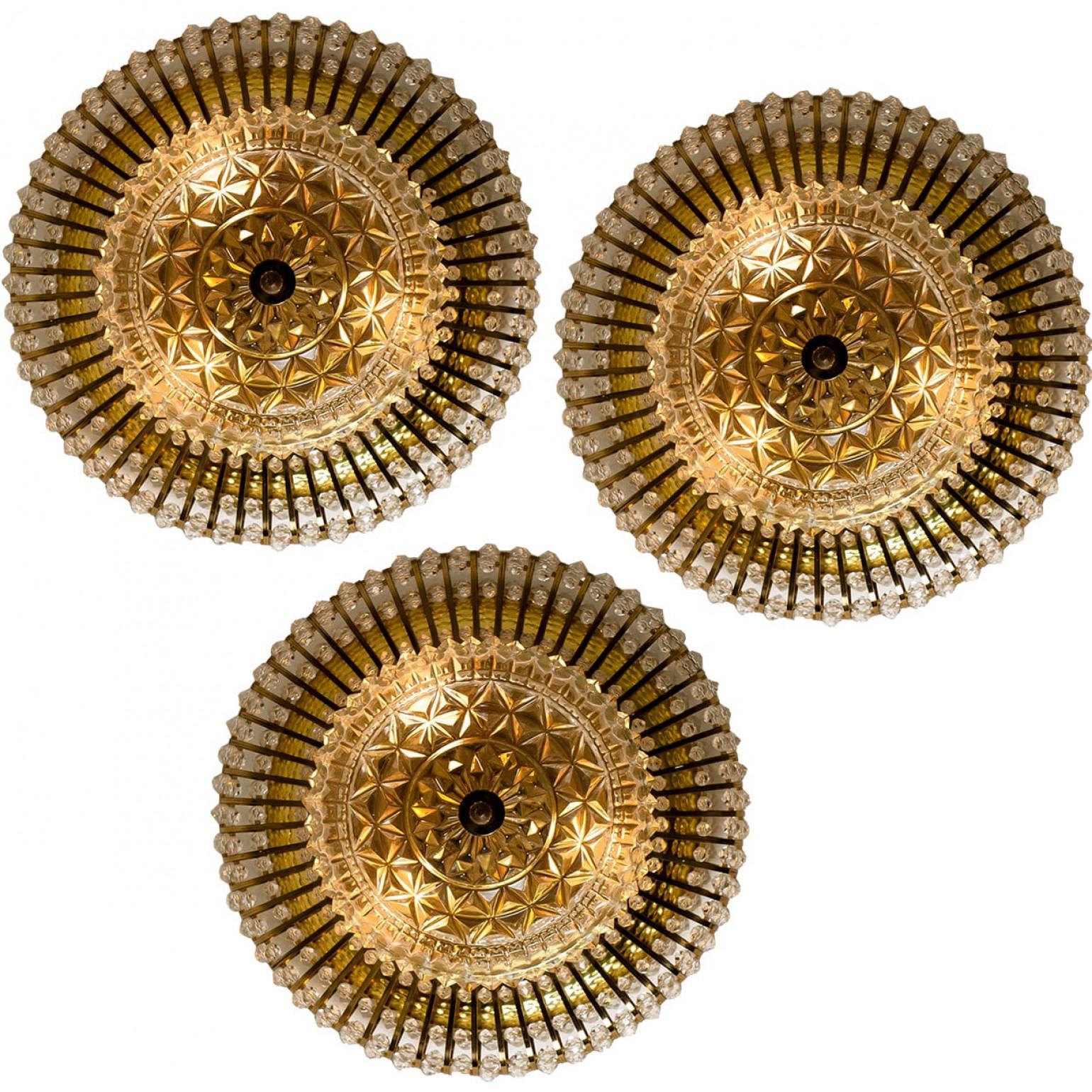 Autre Monture encastrée en laiton, verre et perles acryliques de style Emil Stejnar, années 1950 en vente