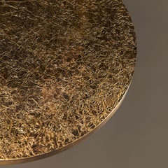 Emile 1B Beistelltisch - Ø 60 cm x H 48 cm - Messing strukturiert, goldfarben lackiert