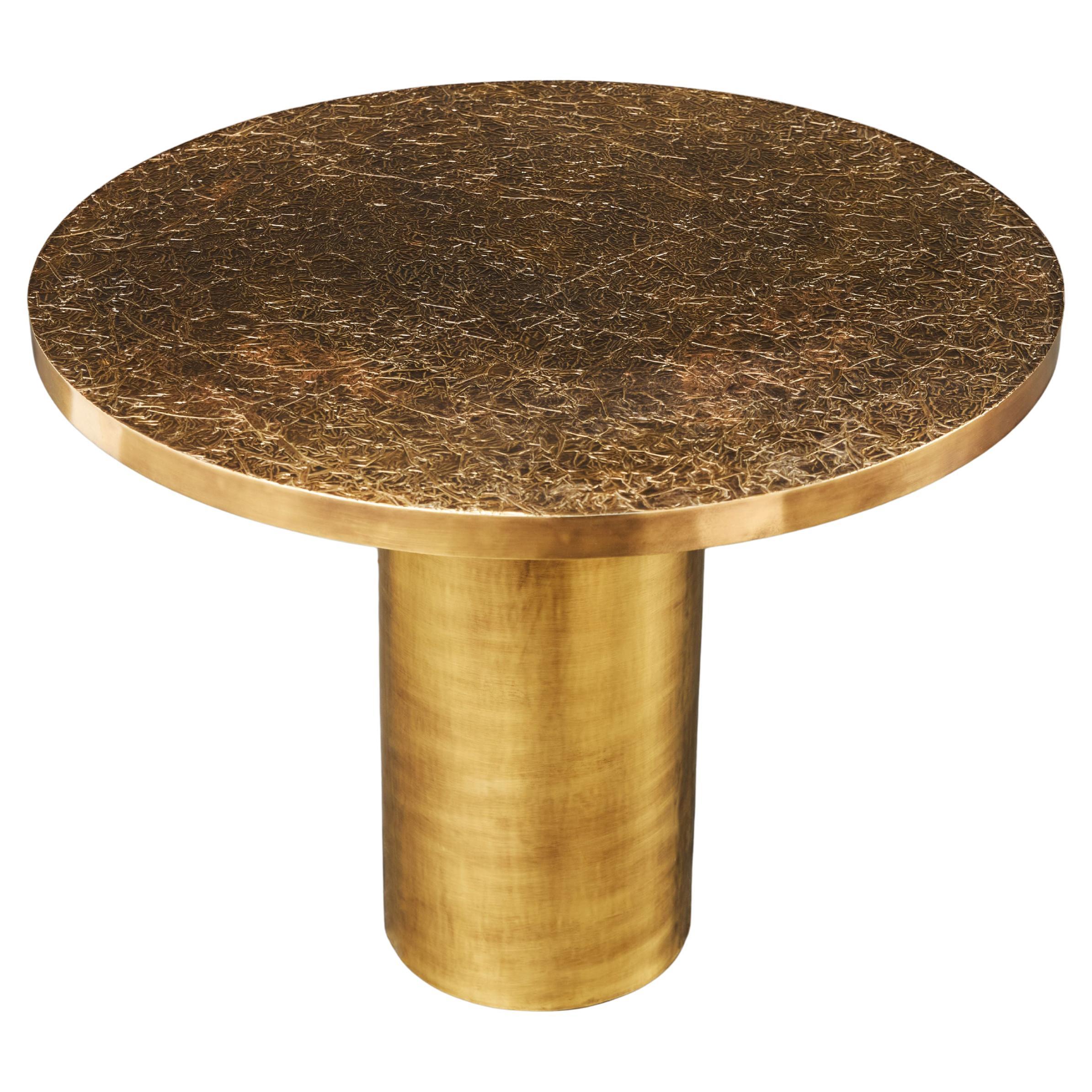 Emile 1B Side table – Ø 60 cm x H 48 cm – Textured brass, aged gold finish