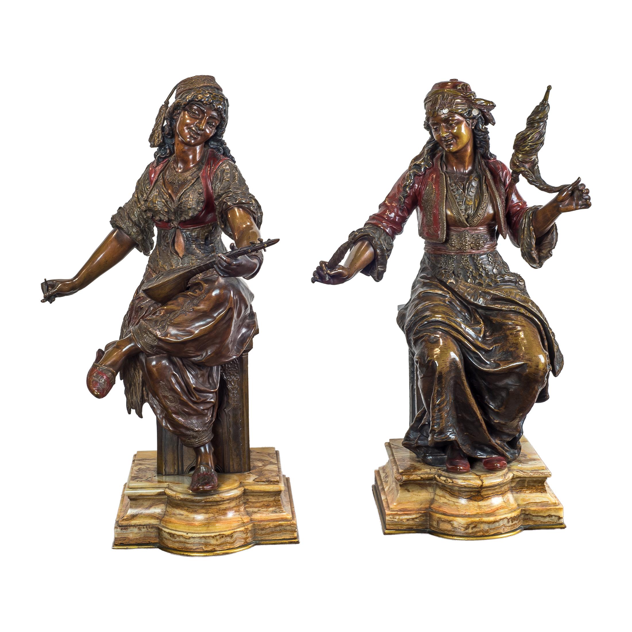 Émile-Coriolan-Hippolyte Guillemin Figurative Sculpture - Pair of Gilt Bronze Sculpture of Female Gypsies