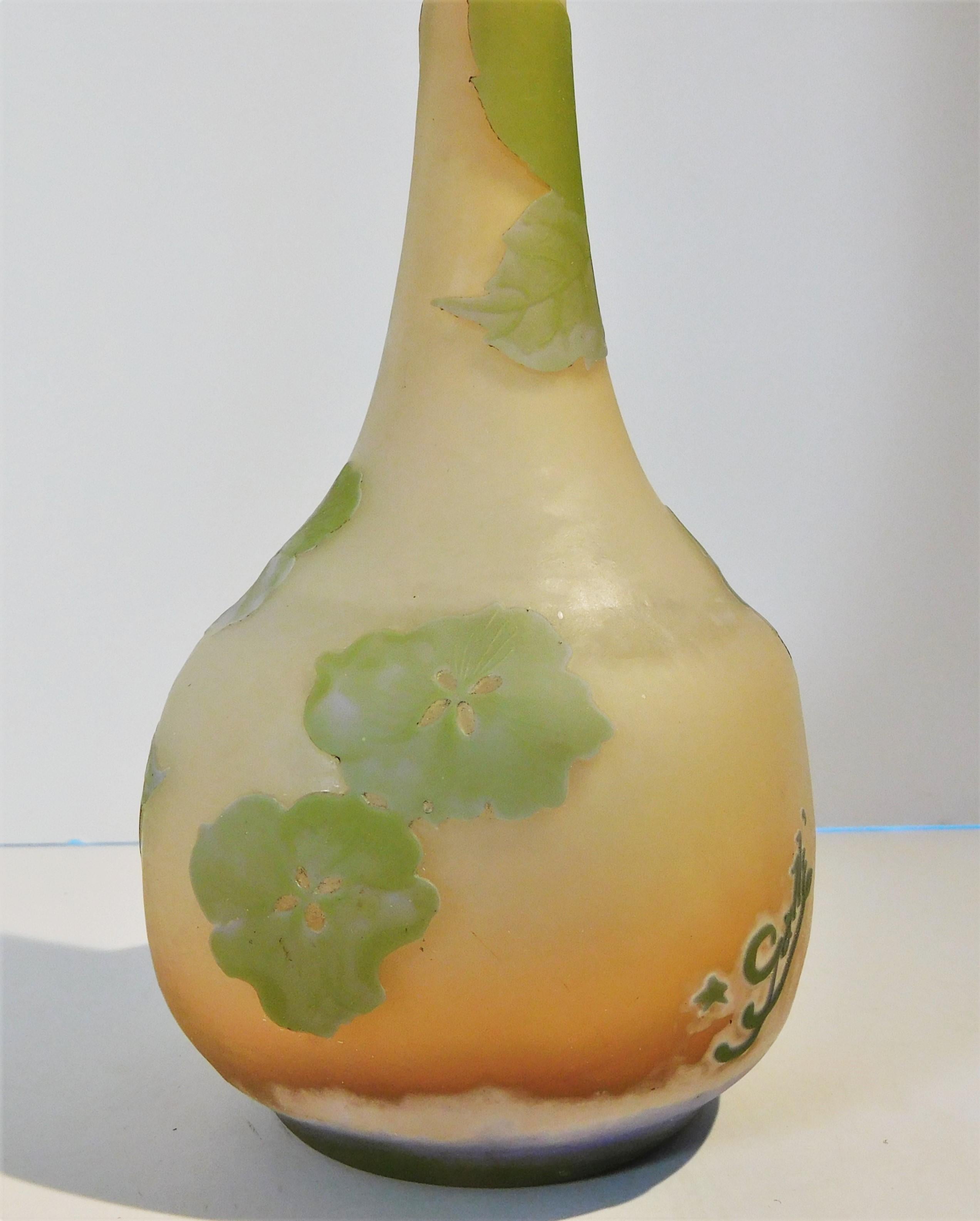 Emile Gallé Tall Blown Cameo Glass Bud Vase in Pastel Colors, circa 1905 For Sale 4