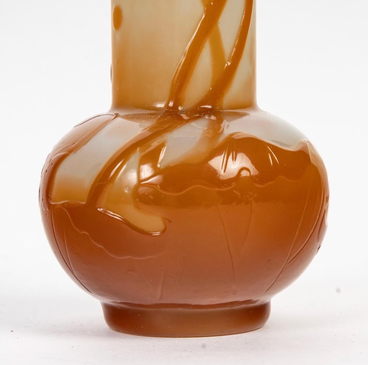 Émile Gallé (1846-1904) , un vaso di vetro a cammeo in stile 