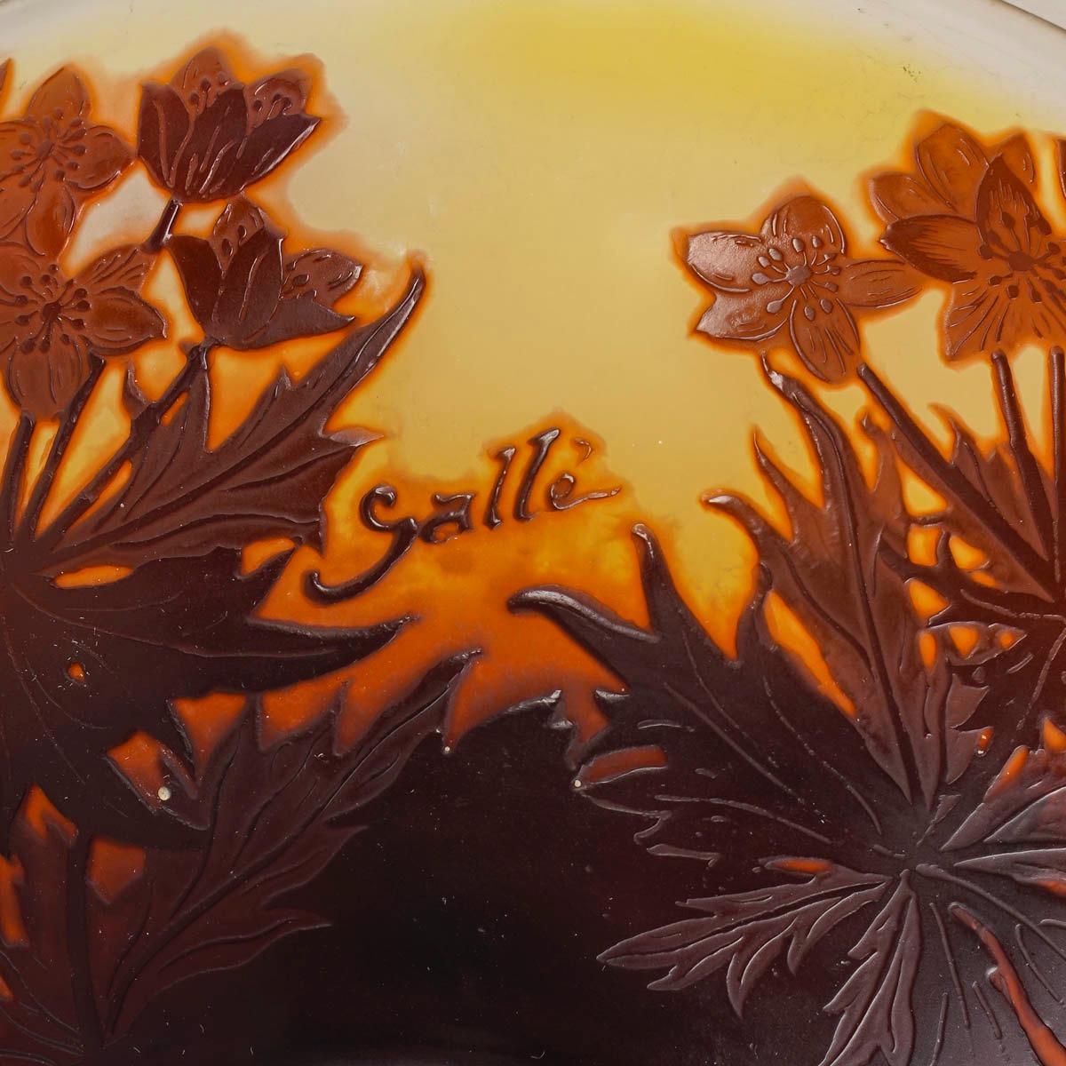 Etched Émile Gallé (1846-1904), Cameo Glass Bowl 