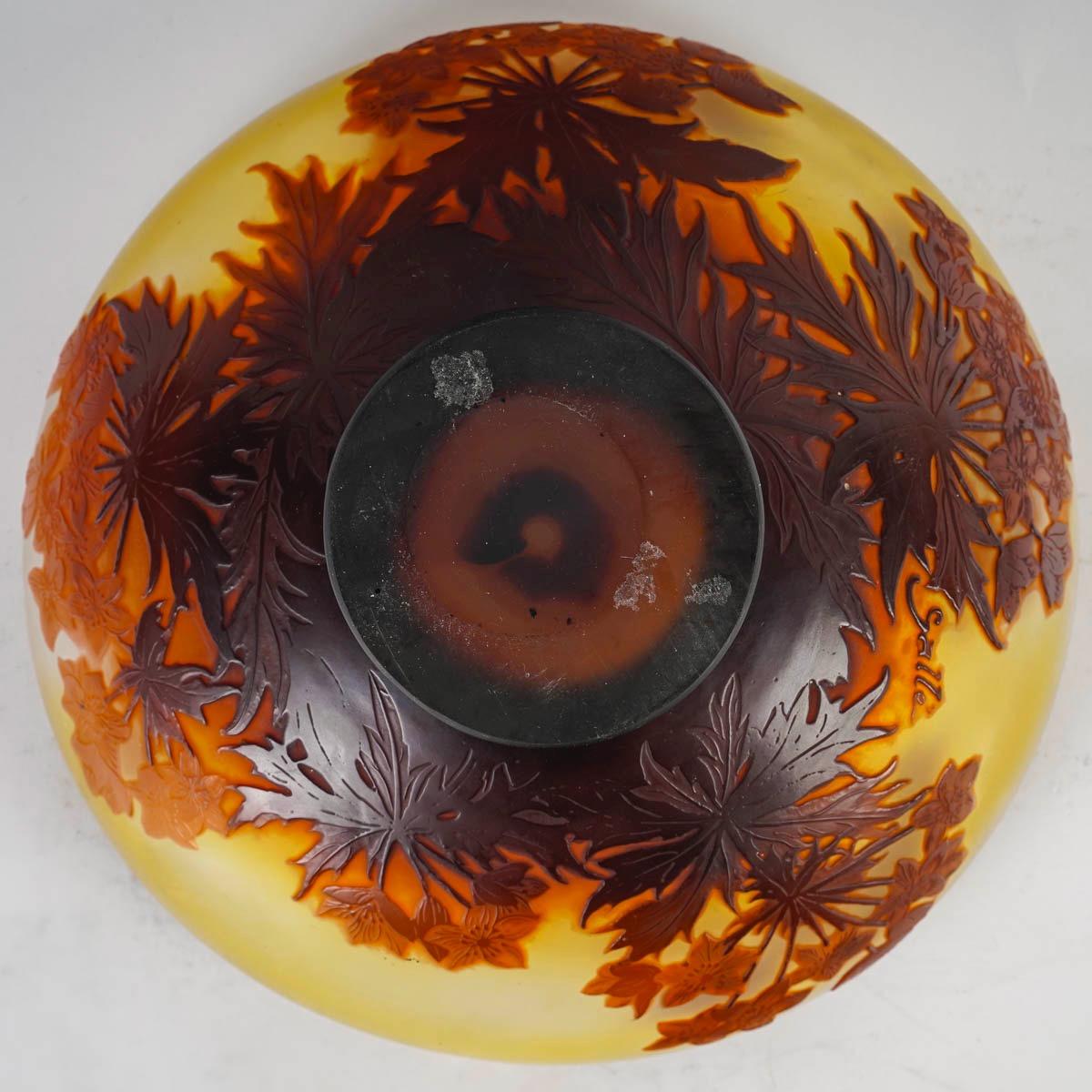 Émile Gallé (1846-1904), Cameo Glass Bowl 
