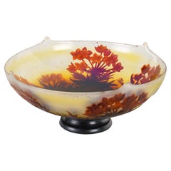 Émile Gallé (1846-1904), Coupe en verre camée "Fleurs des Champs"" circa 1900