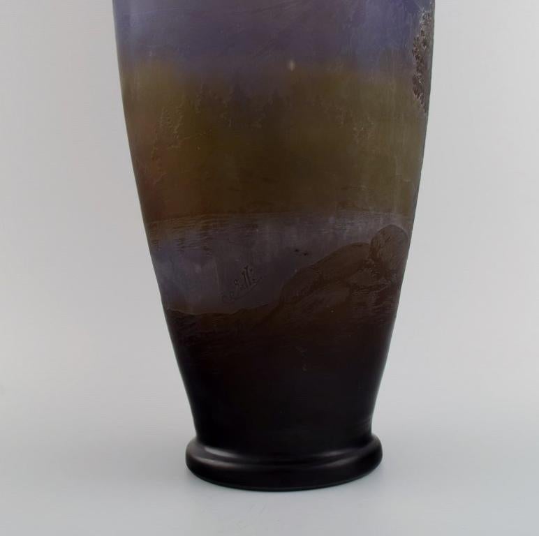 Émile Gallé (1846-1904), Frankreich.  Sehr große und seltene Vase „Vosges“. (Glaskunst) im Angebot