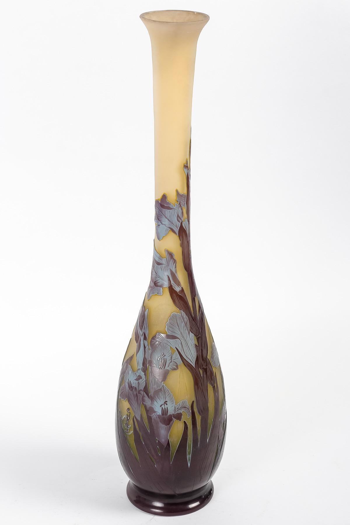 Art nouveau Émile Gallé (1846-1904), Grand vase en verre camée 
