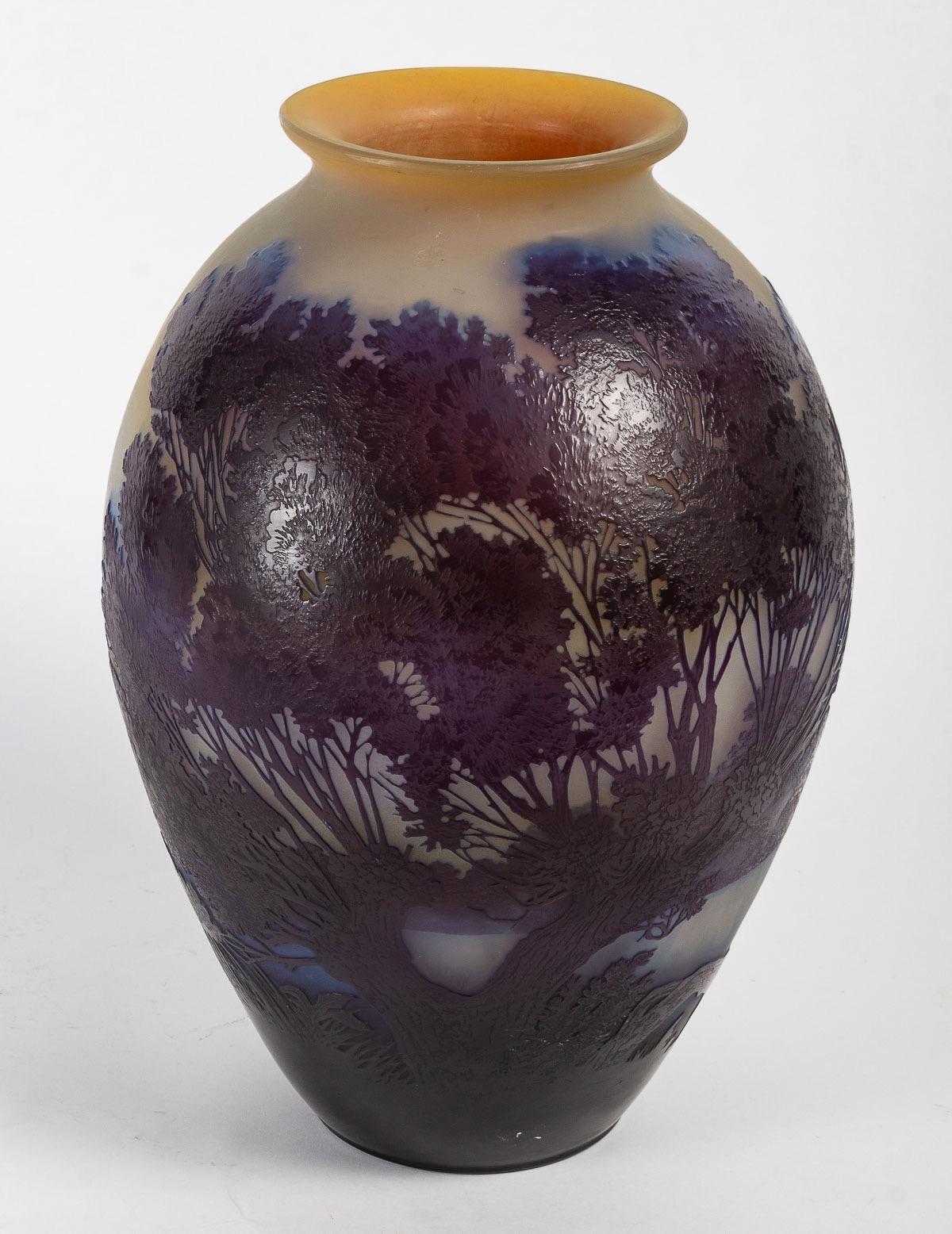 Art nouveau Émile Gallé (1846-1904), Rare vase en verre camée 'Basilique Saint-Nicolas-de-Port' en vente