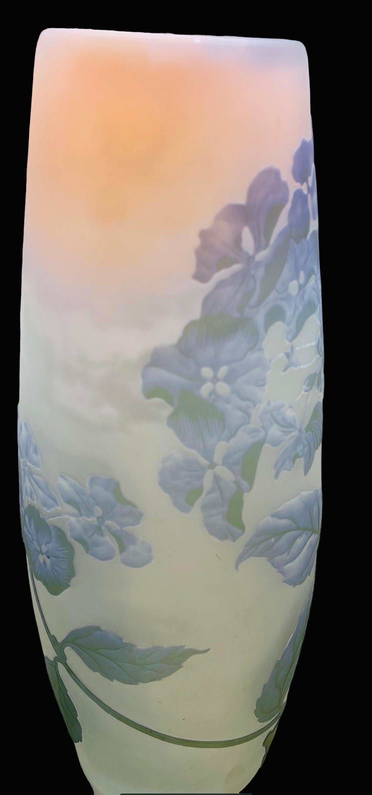 Vase Camée en verre d'art Emile Galle Art Glass en vente 2