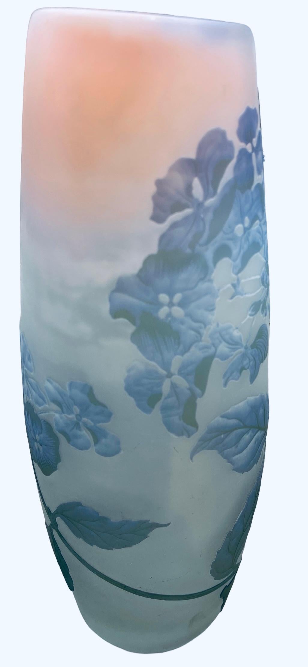 Vase Camée en verre d'art Emile Galle Art Glass Bon état - En vente à Guaynabo, PR