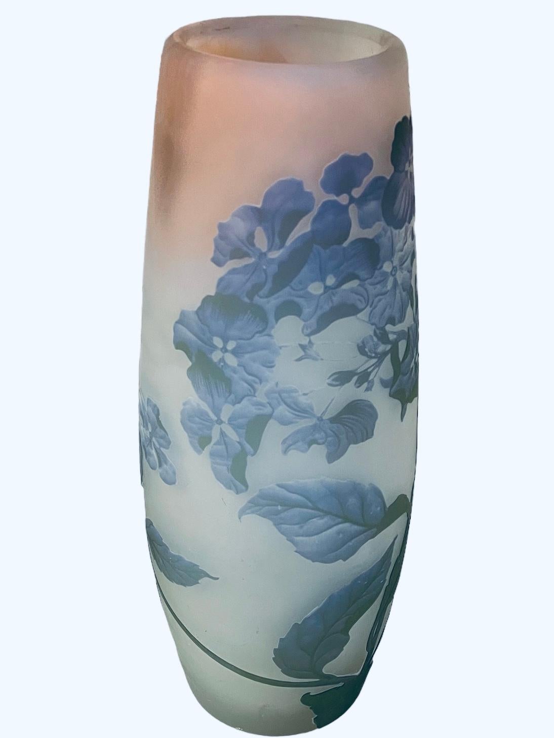 Vase Camée en verre d'art Emile Galle Art Glass en vente 1
