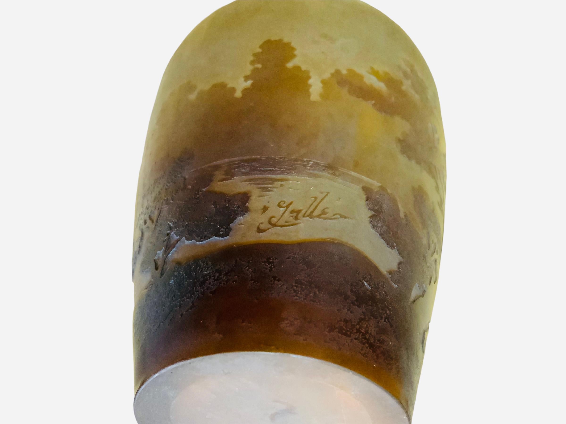 Emile Galle Art Glass Landscape Cameo Vase en vente 3
