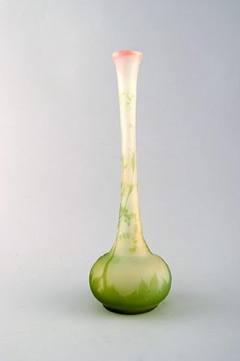 Emile Gallé art glass vase with a narrow neck, circa 1910s
Decorated with flowers.
Measures: 31.5 x 10.7 cm.
Signed.
In perfect condition.








  