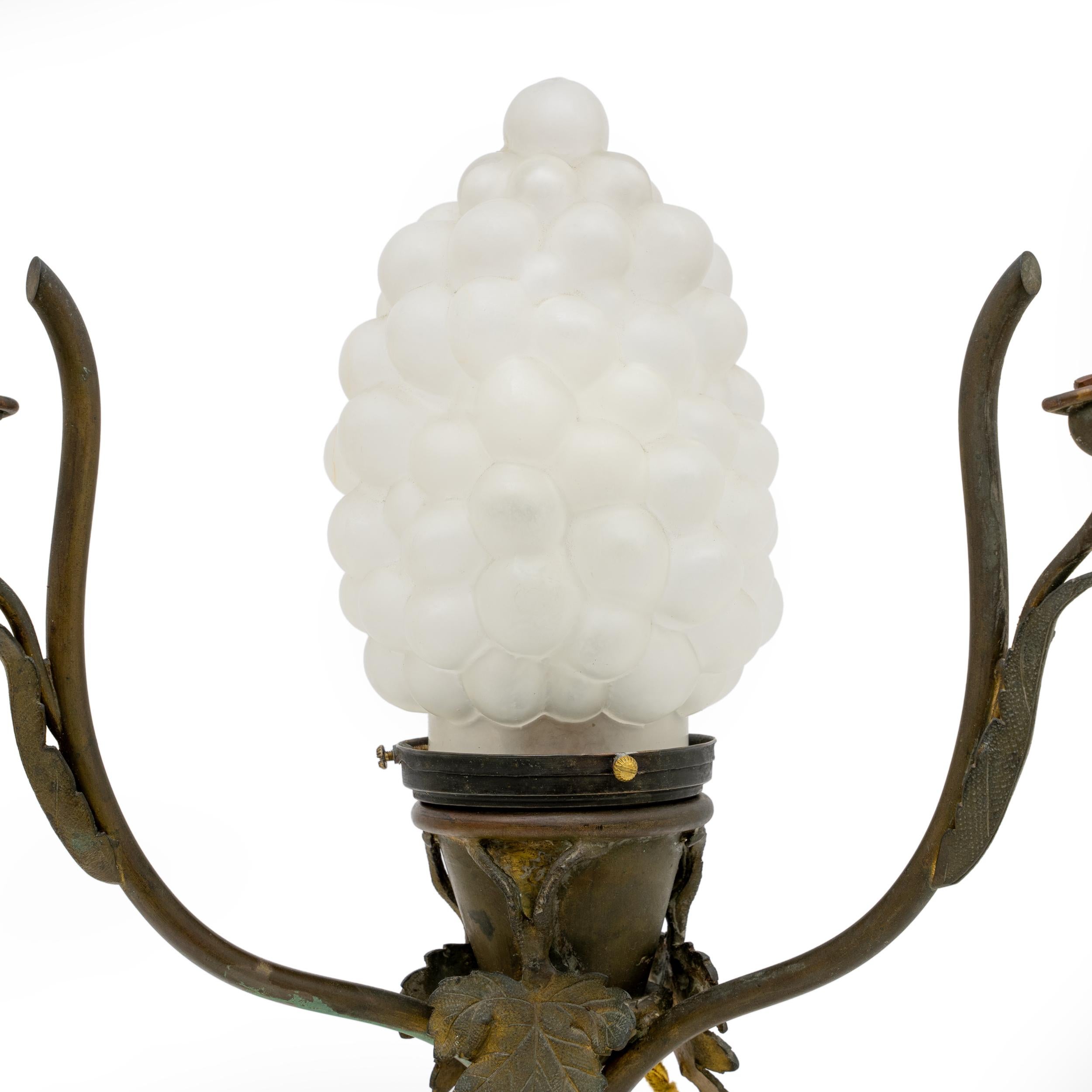 Émile Gallé Art Nouveau Cameo Bulb Glass and Bronze Table Lamp, France 1900 For Sale 4