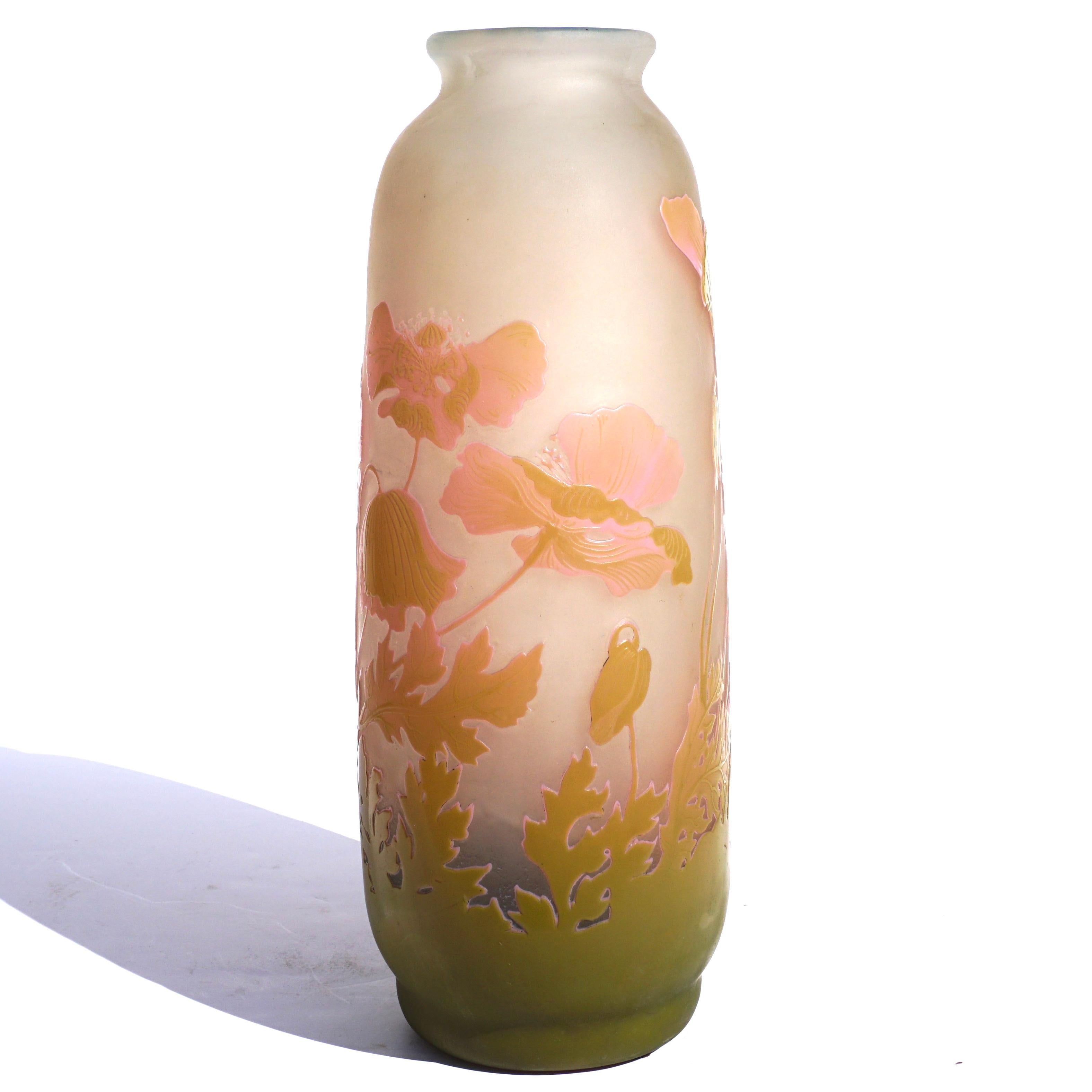 Emile Galle Jugendstil Kamee florale Vase (Frühes 20. Jahrhundert) im Angebot