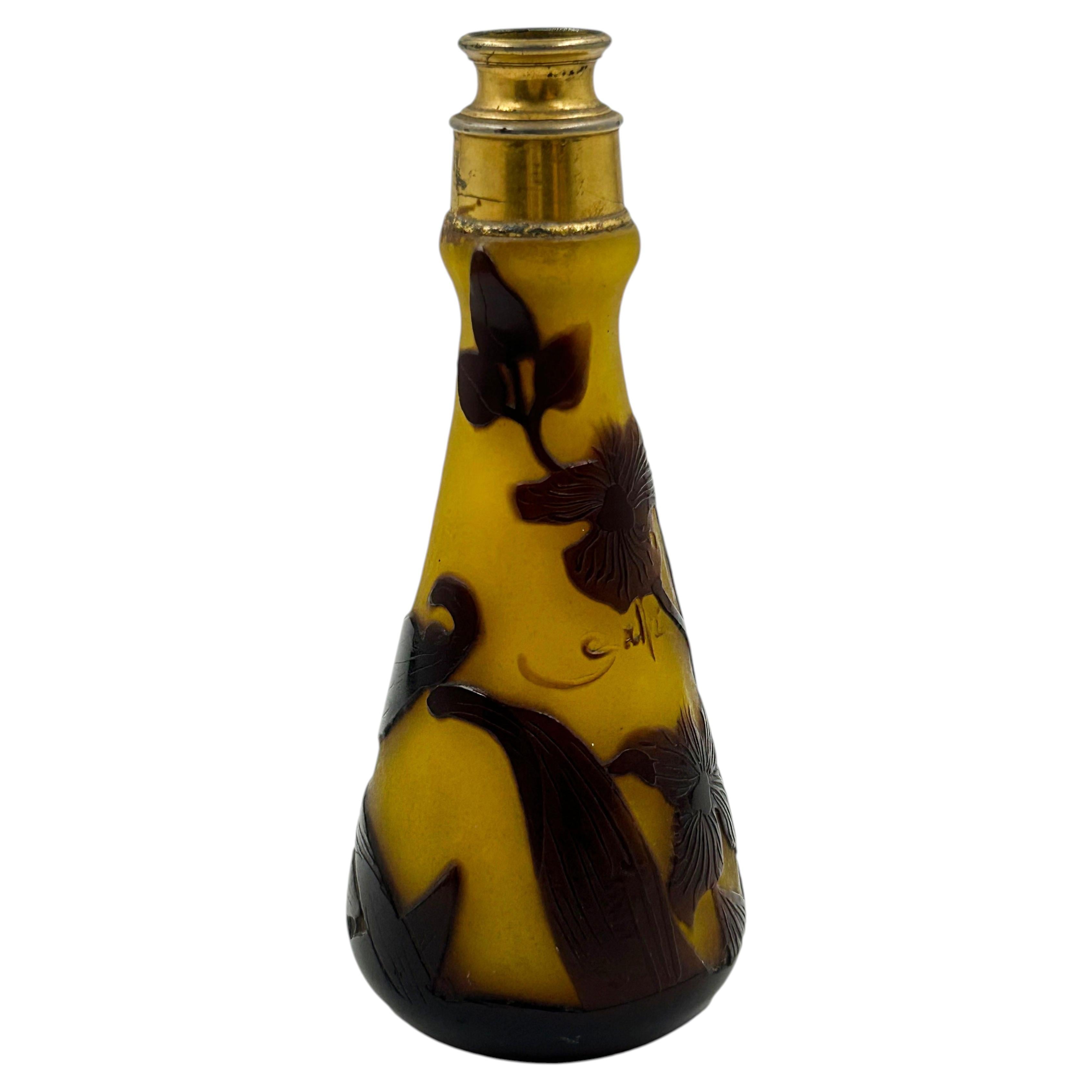 Émile Gallé Art Nouveau Cameo Glass Perfume Bottle, Nancy, France, circa 1900