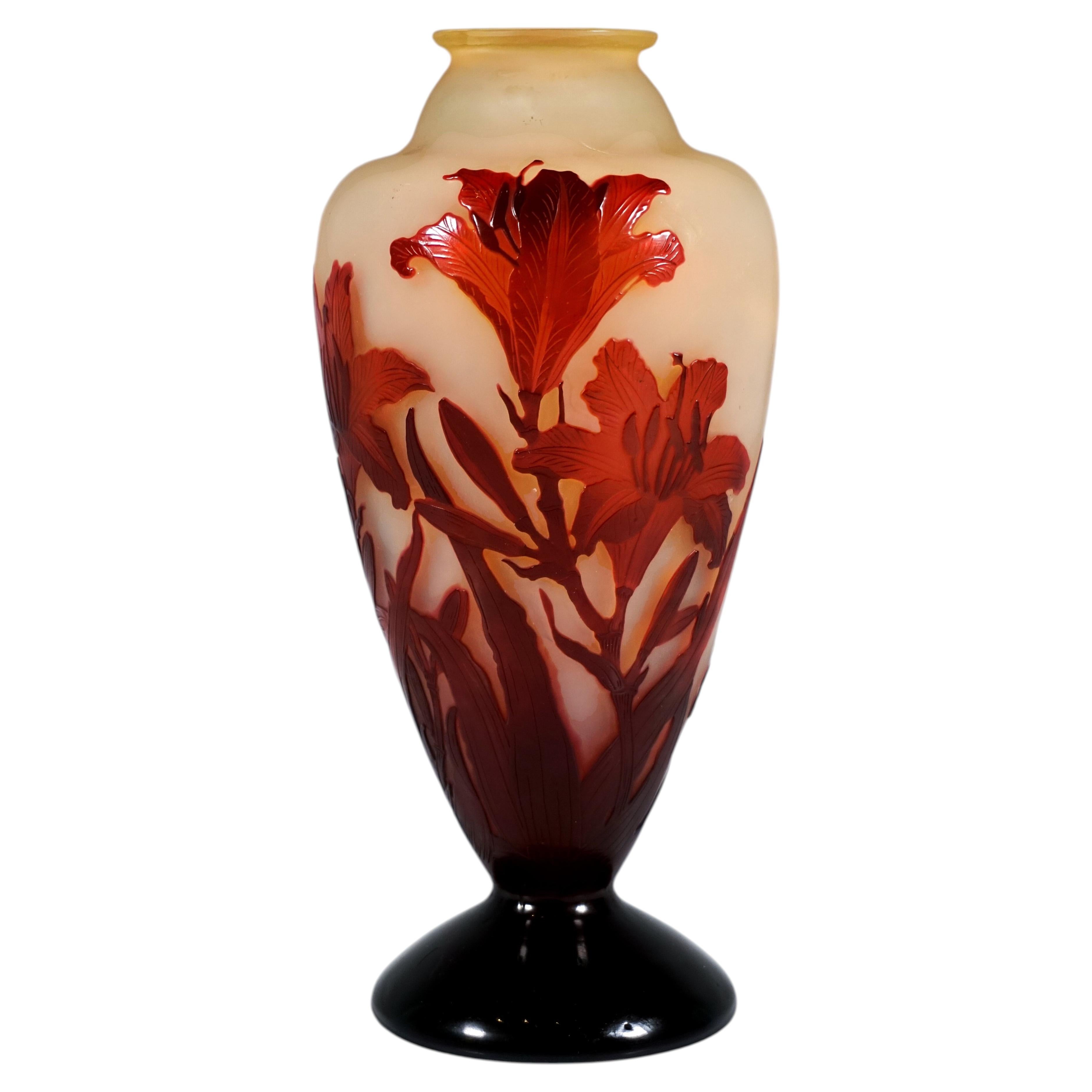 What is a cameo vase?
