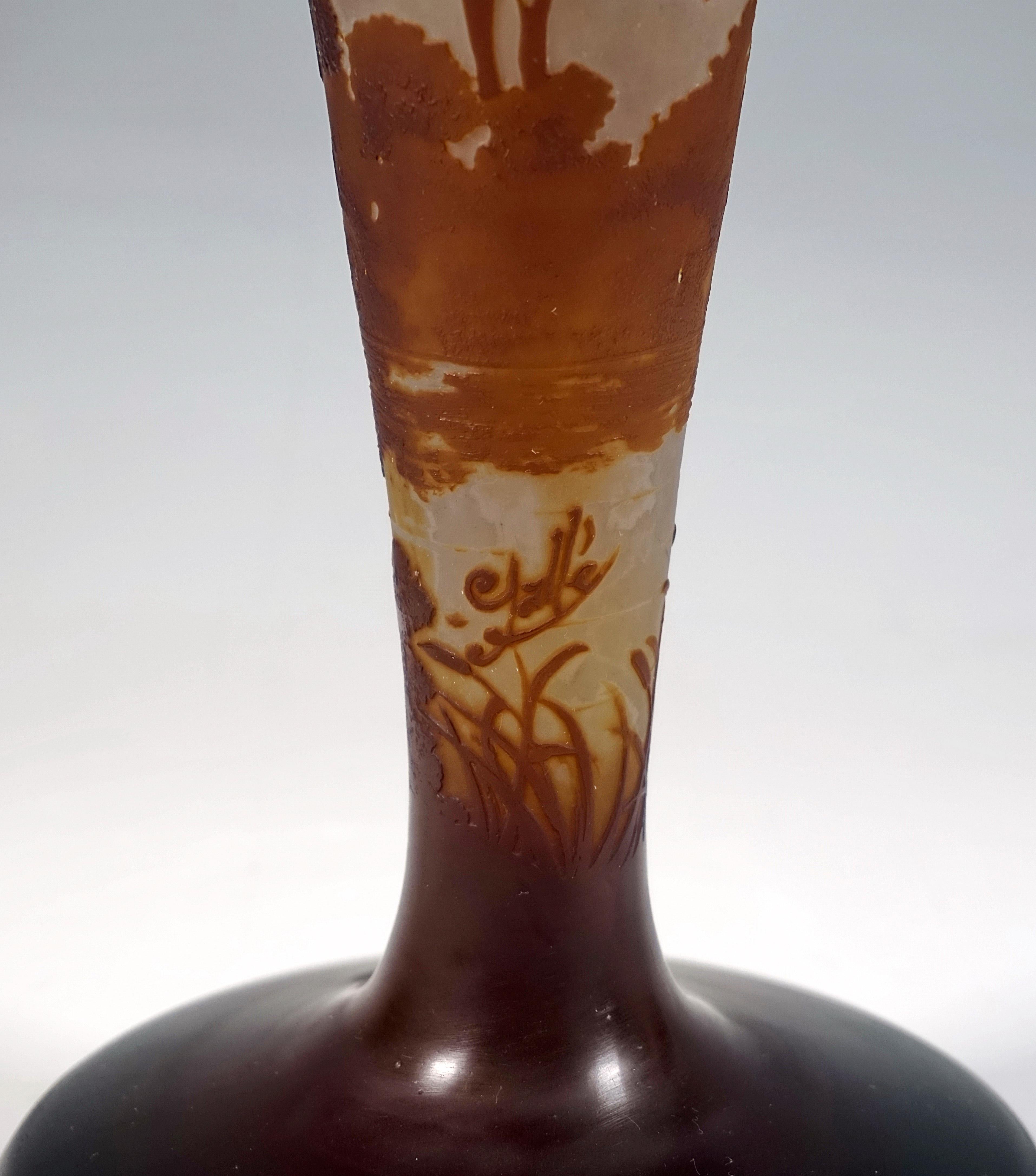 Émile Gallé Art Nouveau Cameo Vase, Seascape Decor, France, circa 1904 For Sale 2