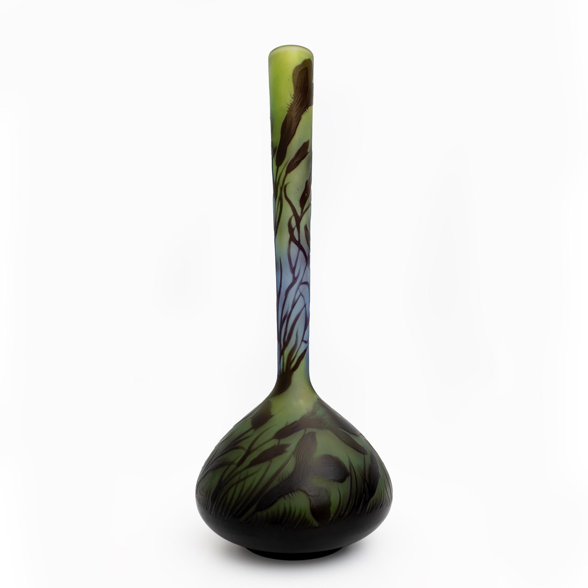 20th Century Émile Gallé Art Nouveau Floral Decoration Cameo Bulb Glass Vase, France 1900 For Sale