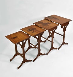 Nido de cuatro mesas de marquetería Art Nouveau Emile Gallé Barcos marinos, circa 1900