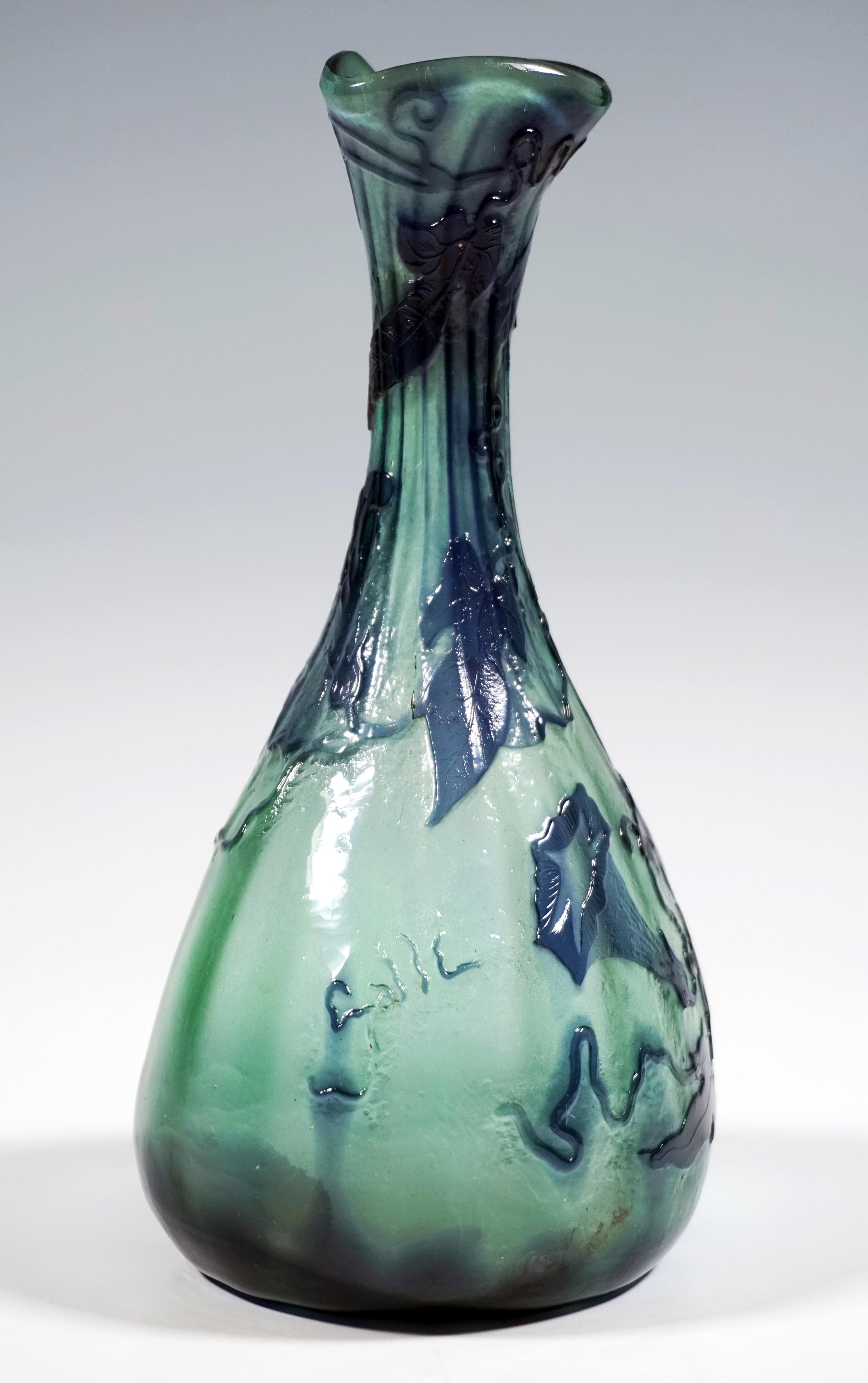 Vase Art Nouveau d'Émile Gallé avec Morning Glory Decor, France, Circa 1898/1900 Bon état à Vienna, AT