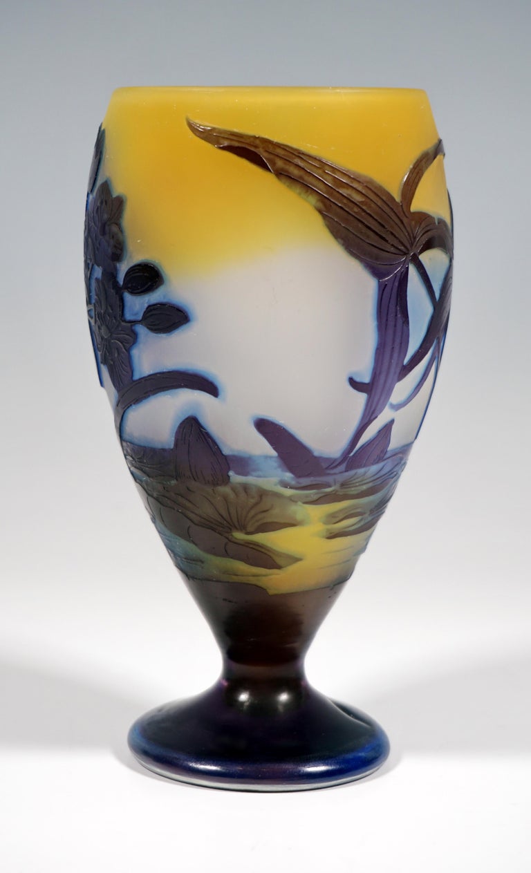 Émile Gallé Art Nouveau Vase with Seascape and Flower Decor, France 1906/14 In Good Condition In Vienna, AT