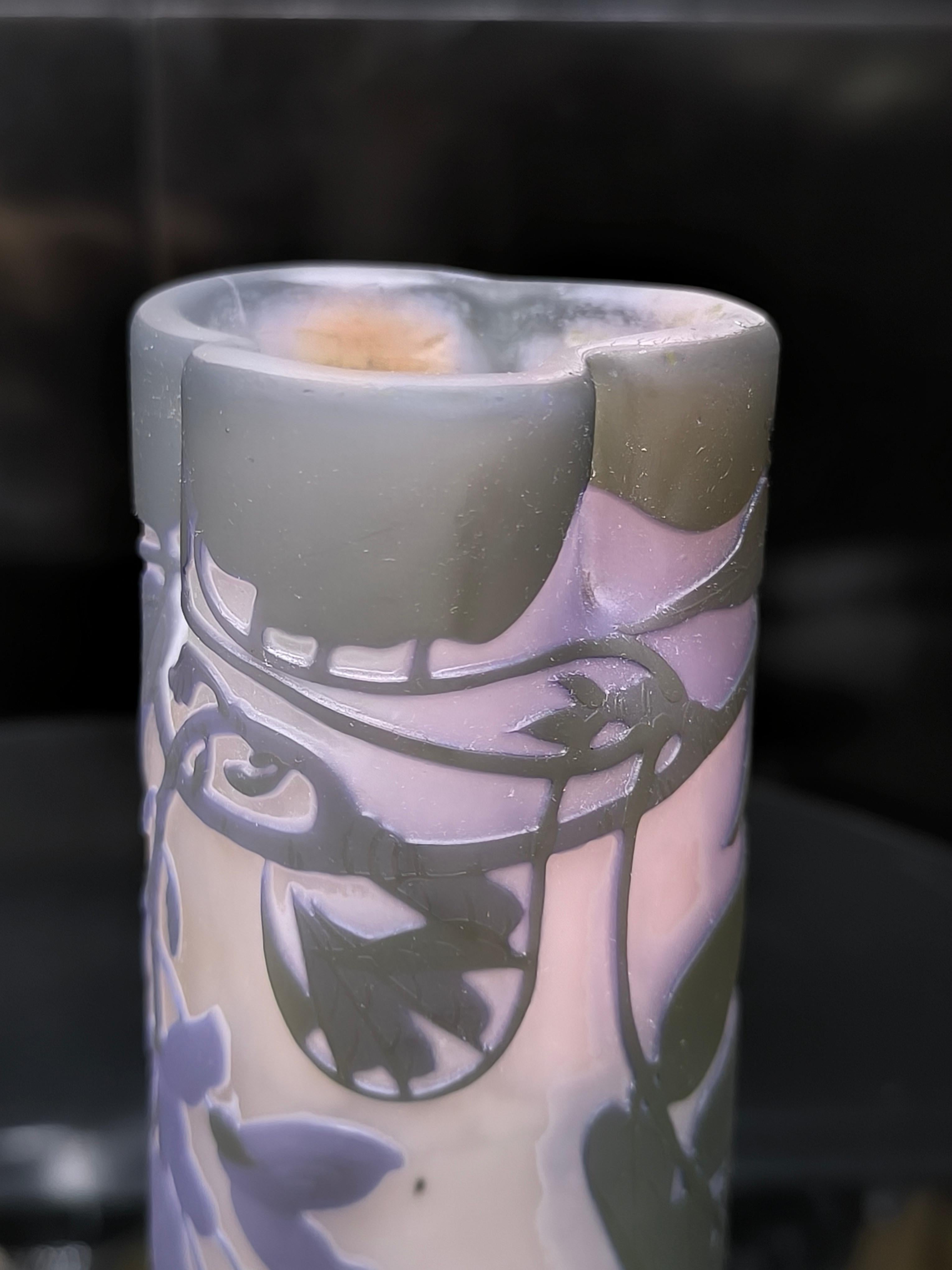 Vaso Trilobo Autentico Emile Galle con decorazione Wysteria in vendita 6