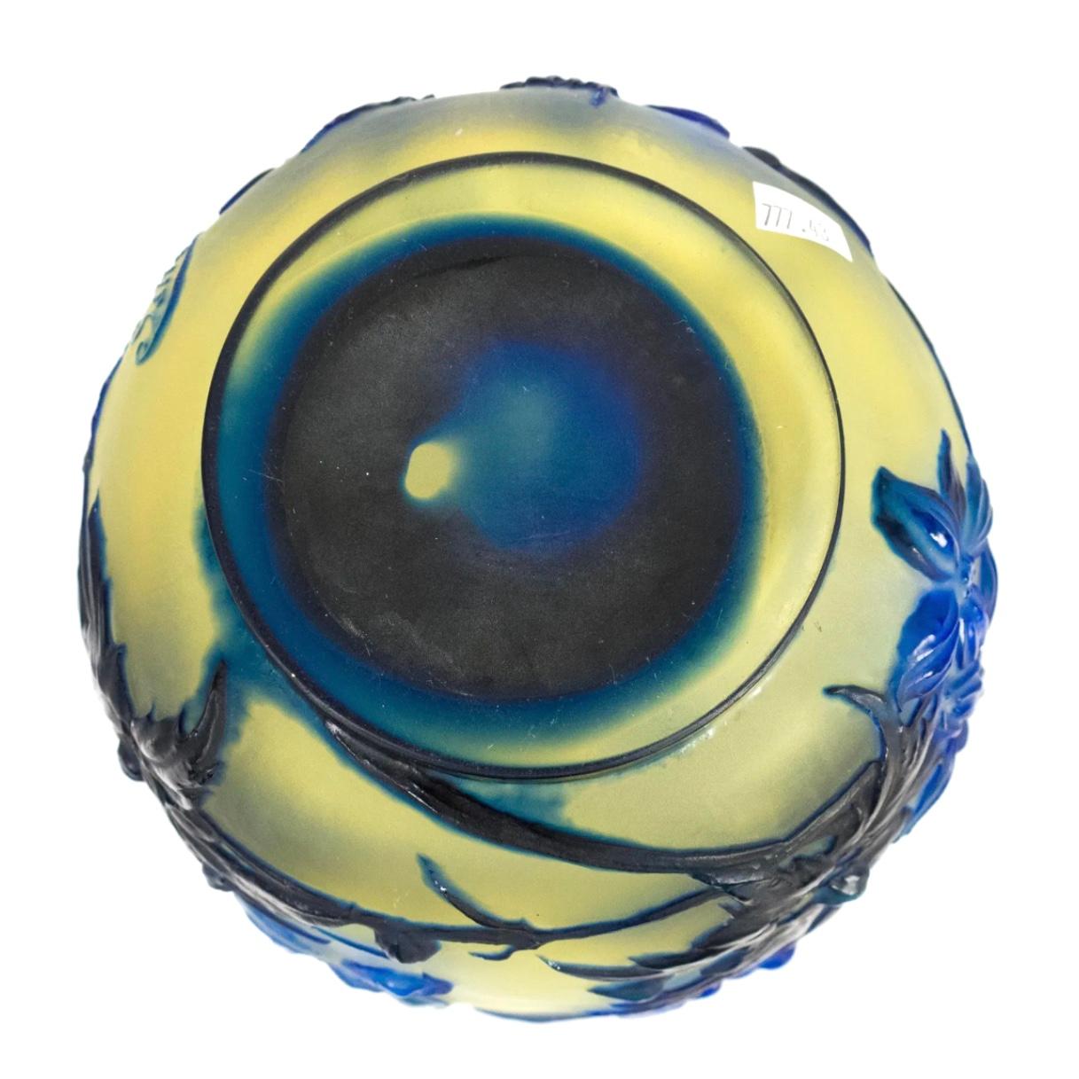 Inizio XX secolo Vaso di Clematis soffiato Emile Galle in vendita