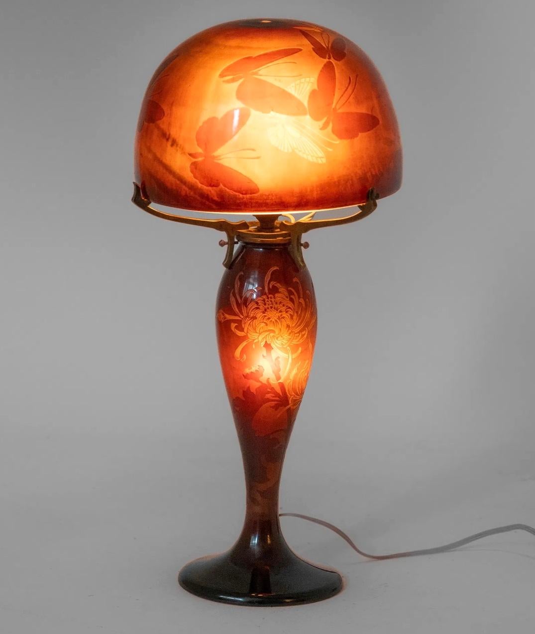 Art nouveau Emile Galle Table champignon papillon Lamo en vente