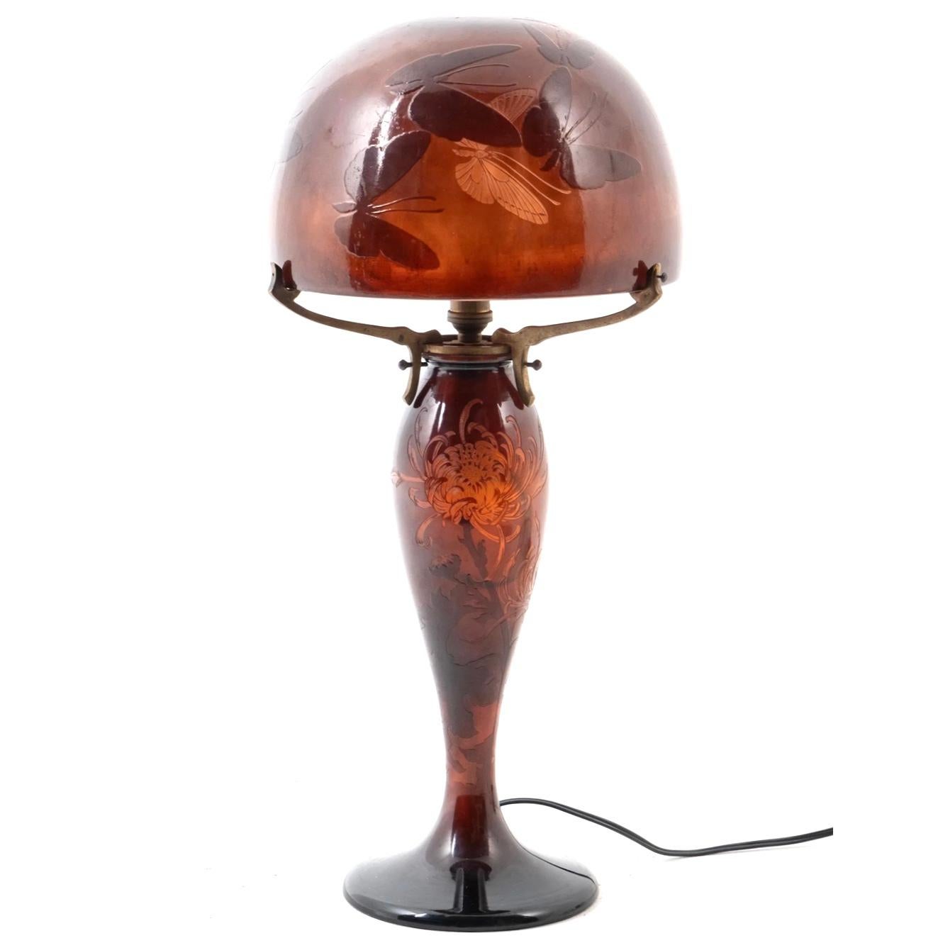 Début du 20ème siècle Emile Galle Table champignon papillon Lamo en vente