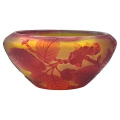 Emile Gallé Cameo Glass Bowl - Branches de cognassier en fleurs