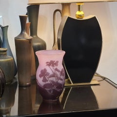 Vase d'armoire en verre camée d'Émile Gallé, motif " Clematis ", Nancy, France, c.1908