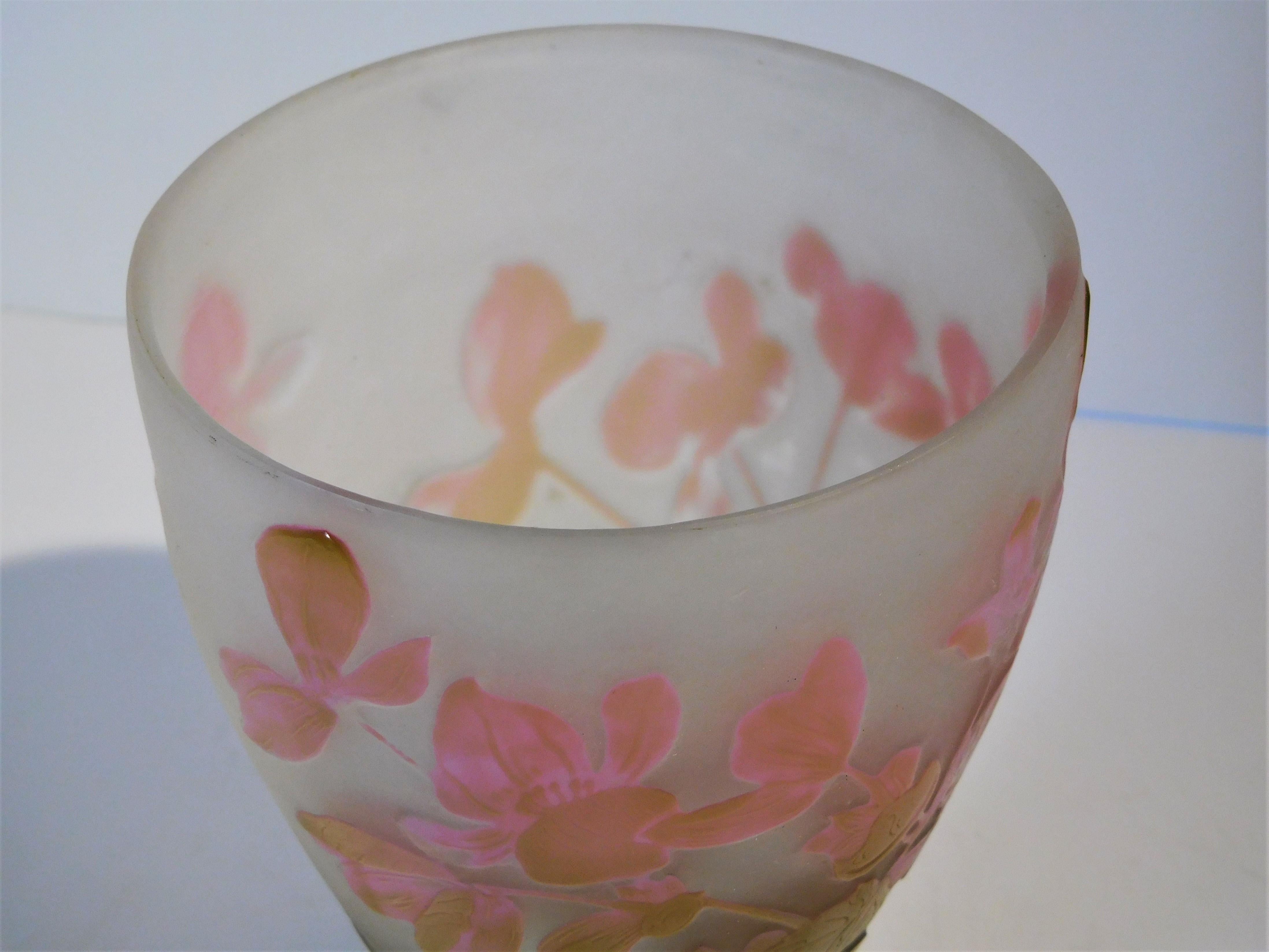Emile Galle Cameo Glass Vase in Olive Green, Pink, Blue and Frost, circa 1897 For Sale 8