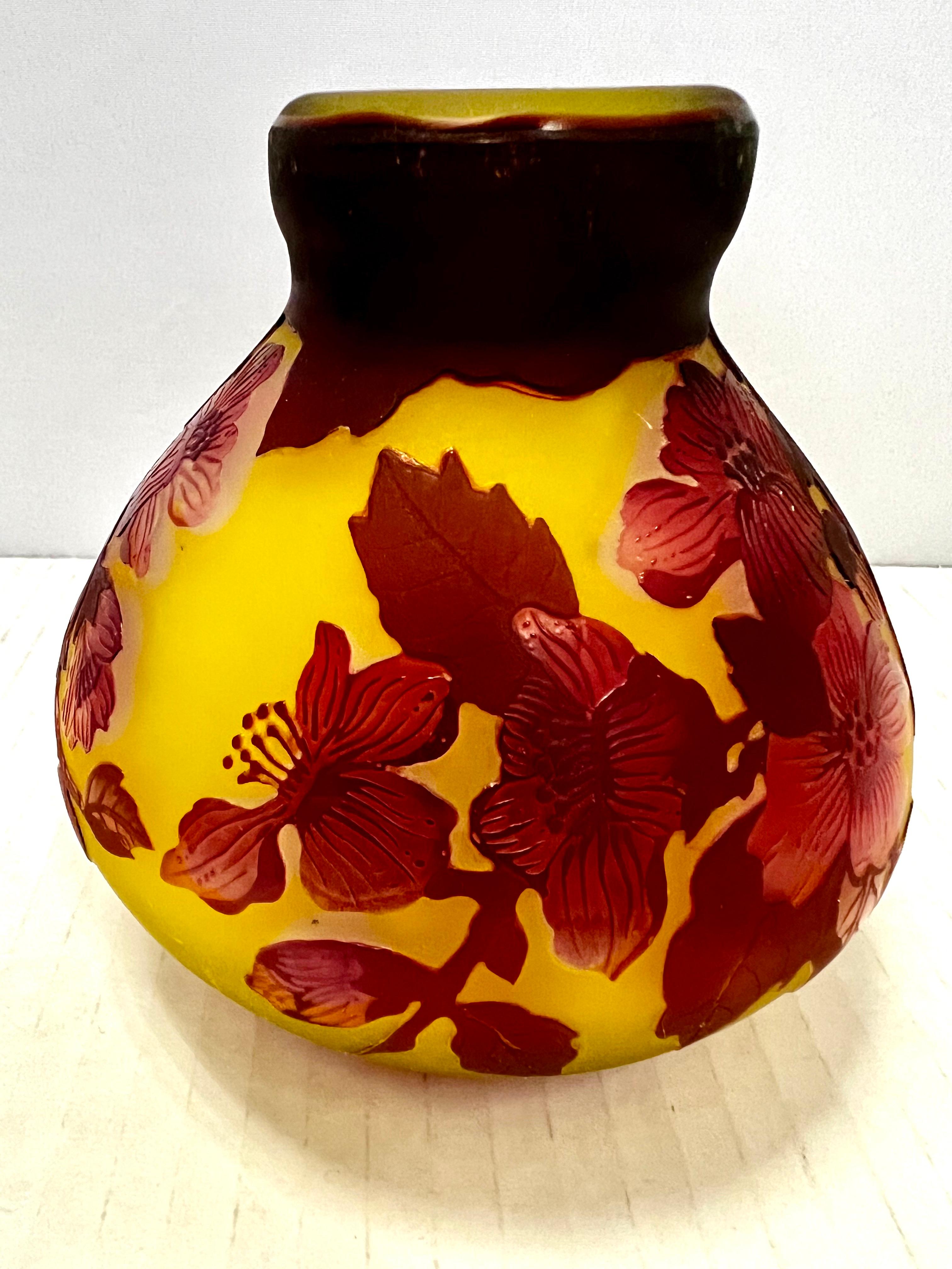 20th Century Emile Galle Cameo Glass Windowpane Floral Art Noveau Vase Vessel For Sale