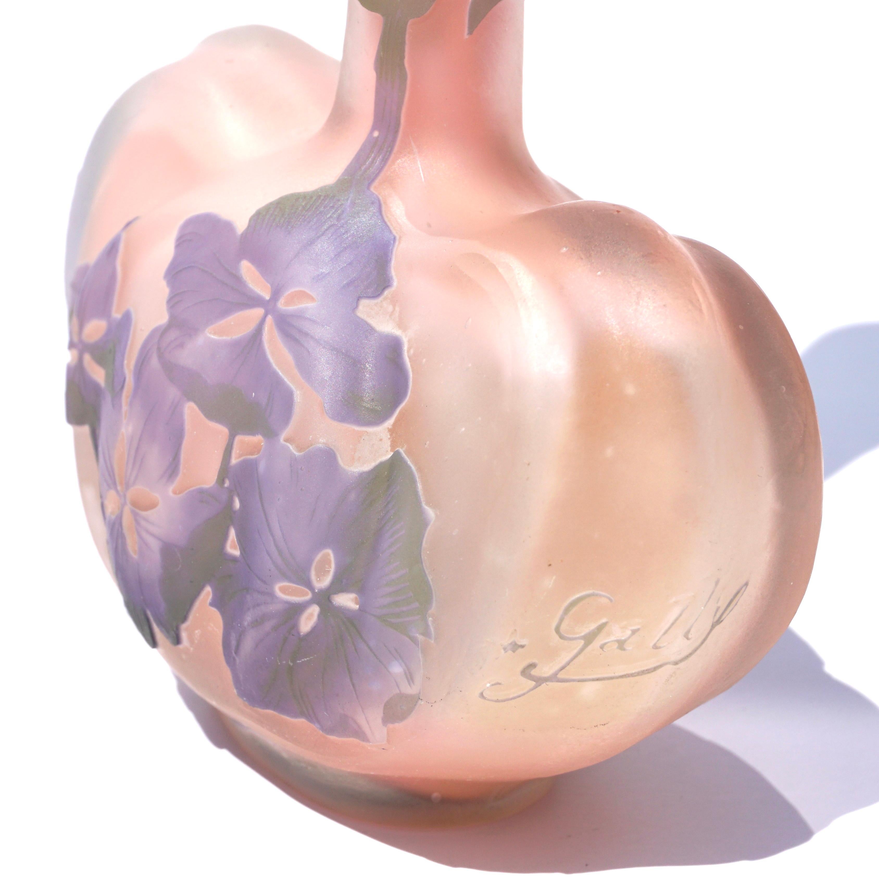 Emile Galle Cameo Mold Blown Hydrangea Vase In Excellent Condition In Dallas, TX