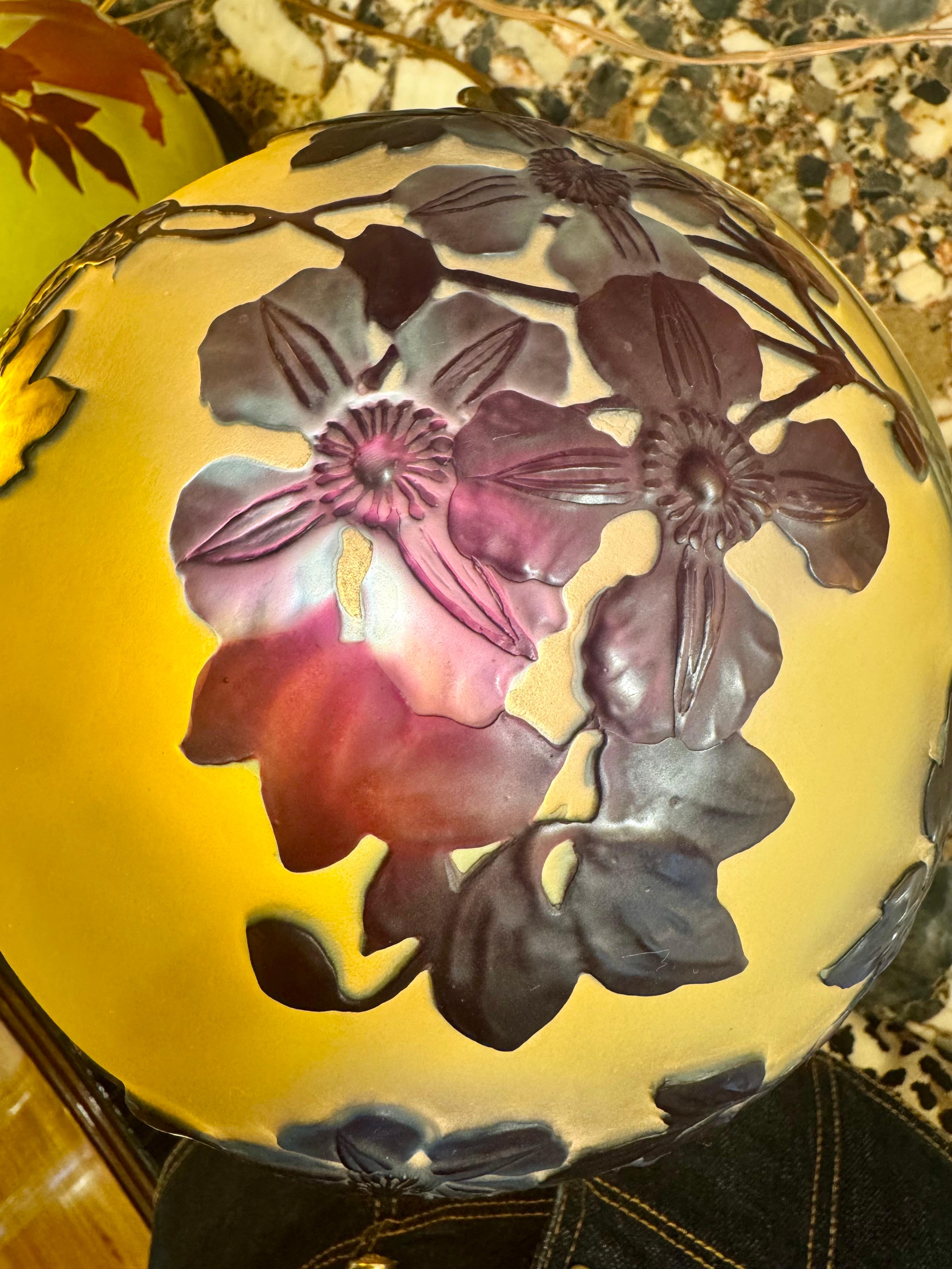 Émile Gallé Clematis Table Lamp, 1900 (Glas) im Angebot