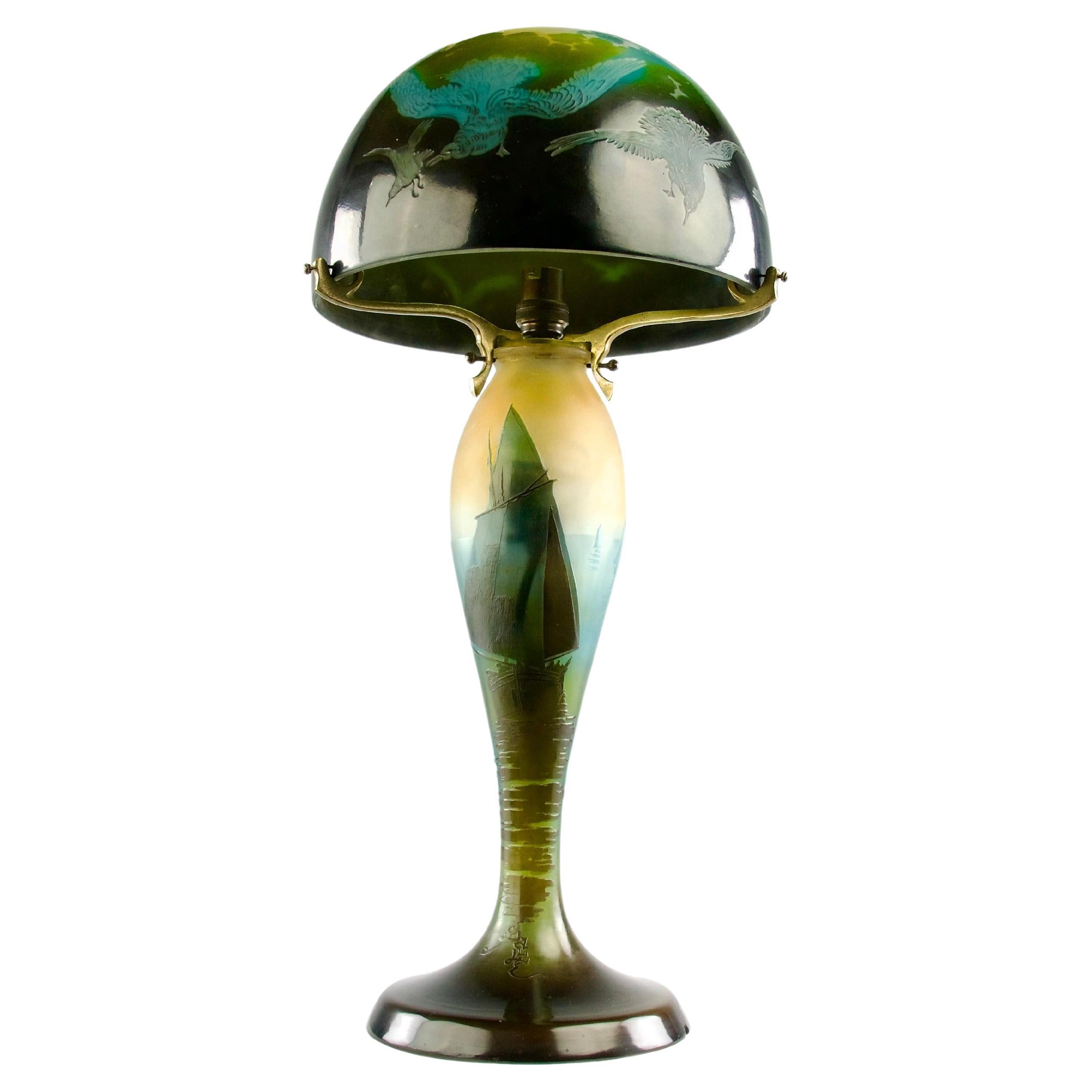 Lampe de table Émile Gallé Establishments, Seagulls and Sailors, France 1920 en vente