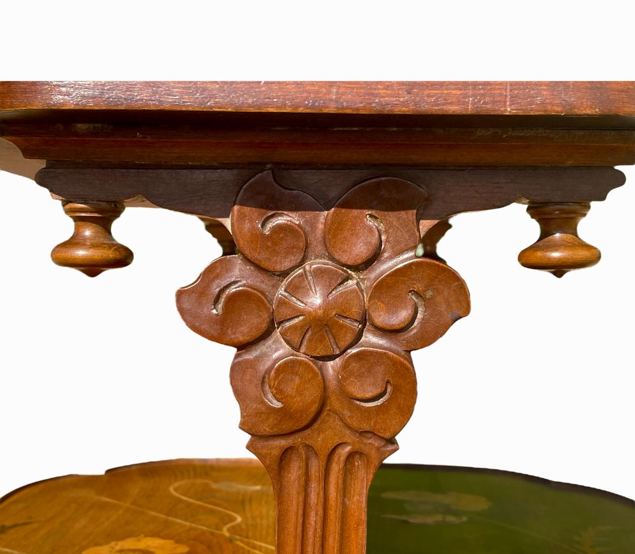 Émile GALLÉ - Exceptionnelle table à thé en marqueterie en vente 4