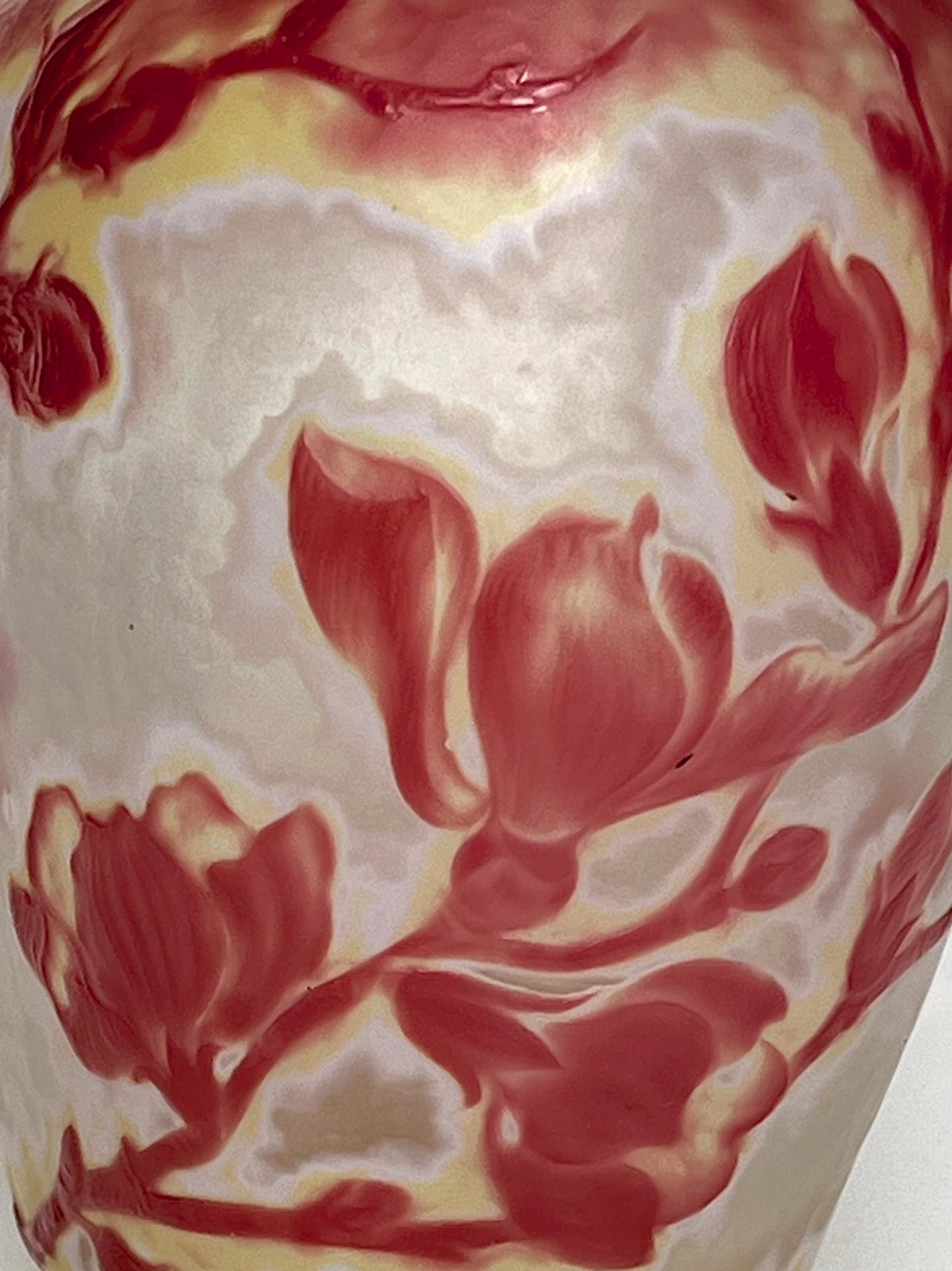 Émile Gallé  - Exquisite Art Nouveau  'Magnolia' Cameo Glass Vase 6