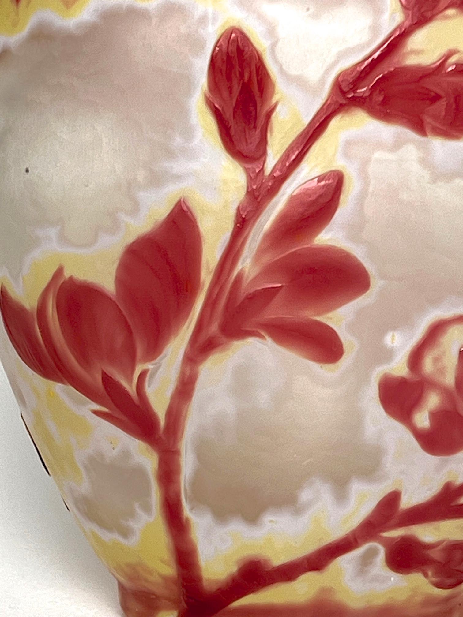 Émile Gallé  - Exquisite Art Nouveau  'Magnolia' Cameo Glass Vase 8