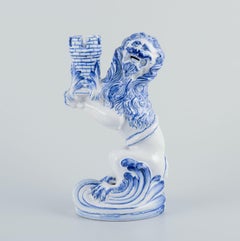 Emile Gallé per Nancy, A. Clement. Coppia di portacandele in maiolica / leoni seduti