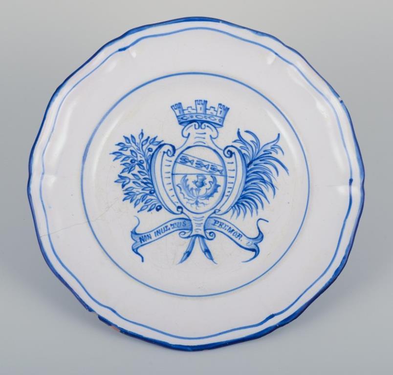 Emile Gallé para St. Clement, Nancy. Juego de seis platos llanos de loza. Francés en venta
