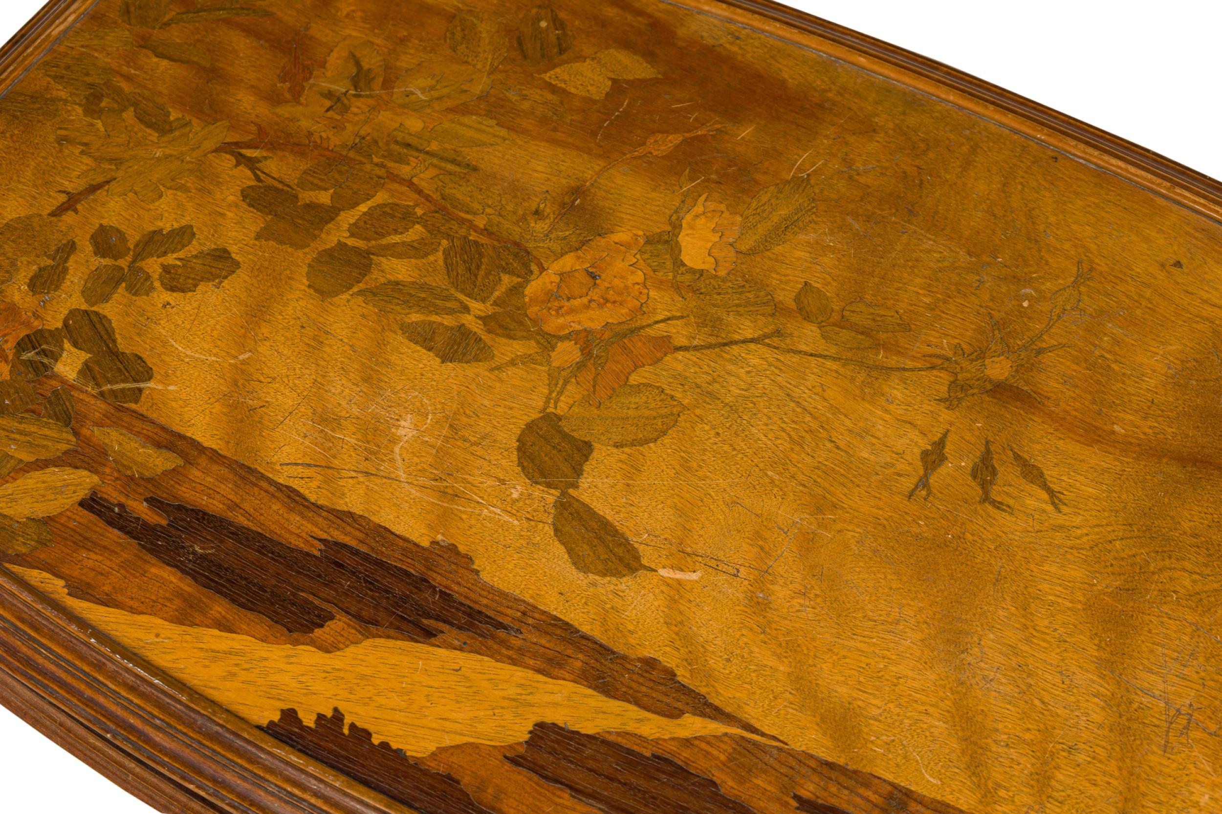 Table Art nouveau français à plateau relevable en marqueterie florale et bois incrusté d'Emile Galle en vente 4