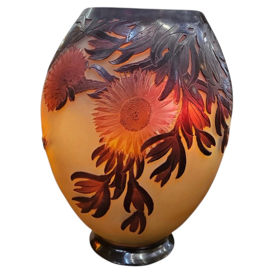 How do you tell if a Gallé vase is real?