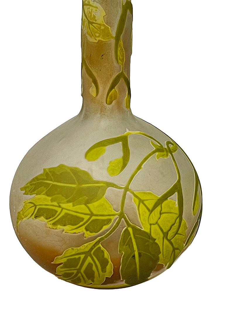 20ième siècle Vase camée à long col Émile Gallé, Art nouveau, 1904-1906 en vente