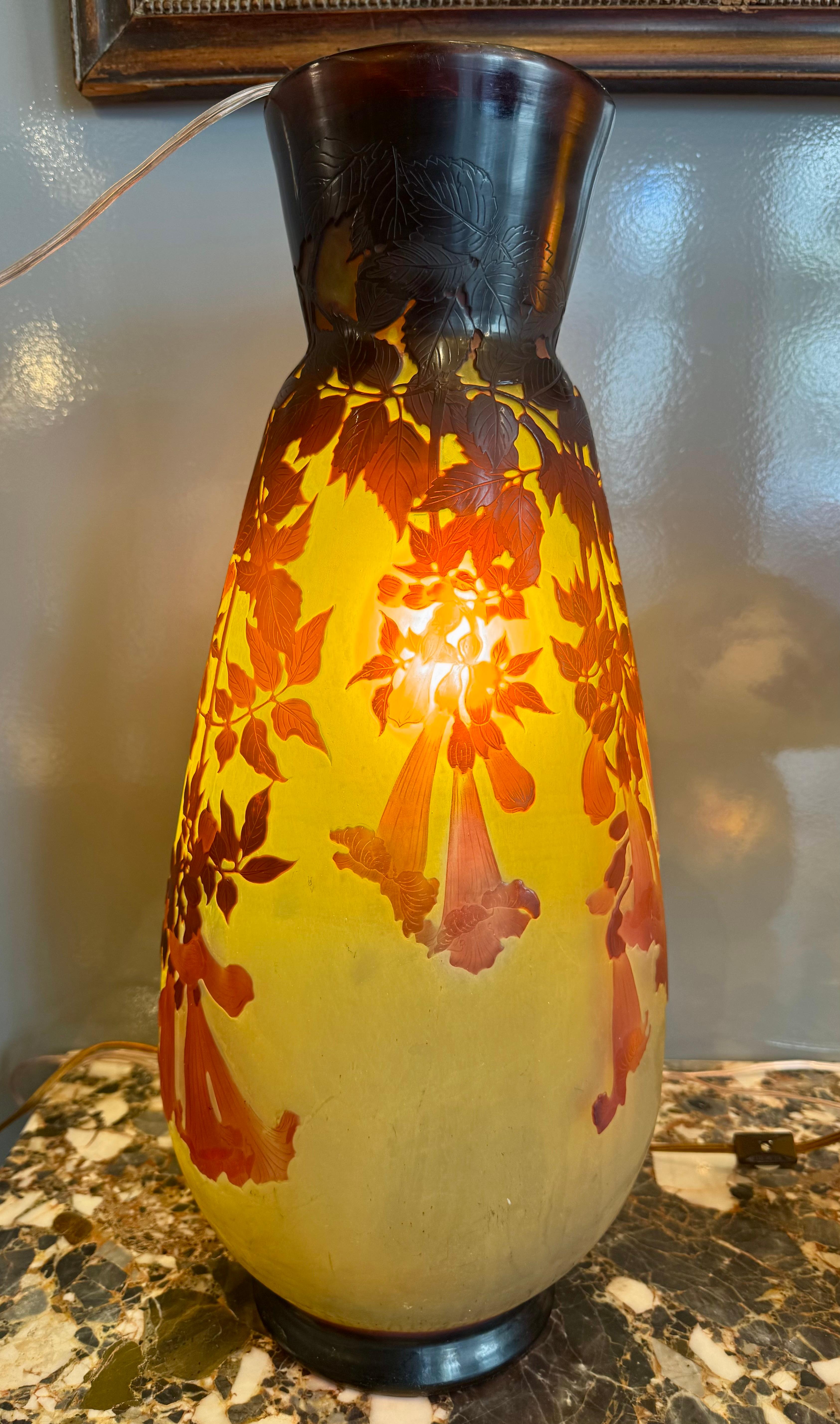 Vase en verre camée Art nouveau 