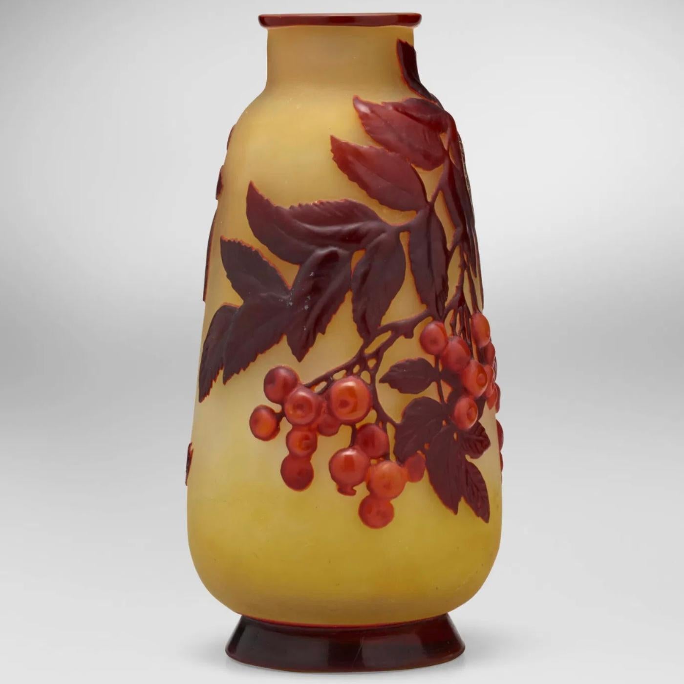 Early 20th Century Emile Galle Mold Blown Red Berries Art Nouveau Vase