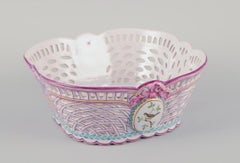 Emile Gallé, Nancy, Frankreich. Große durchbrochene Fayence-Schale. Ca. 1880